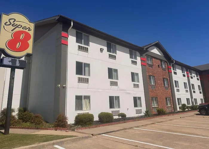 Super 8 By Wyndham College Station