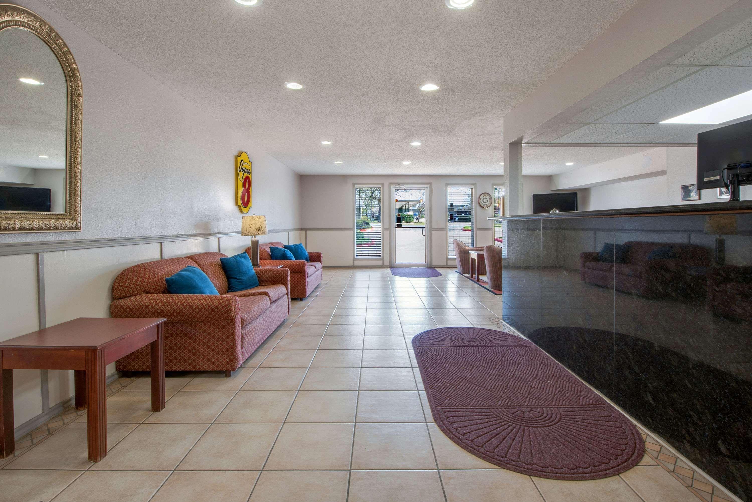 Super 8 By Wyndham 2* College Station