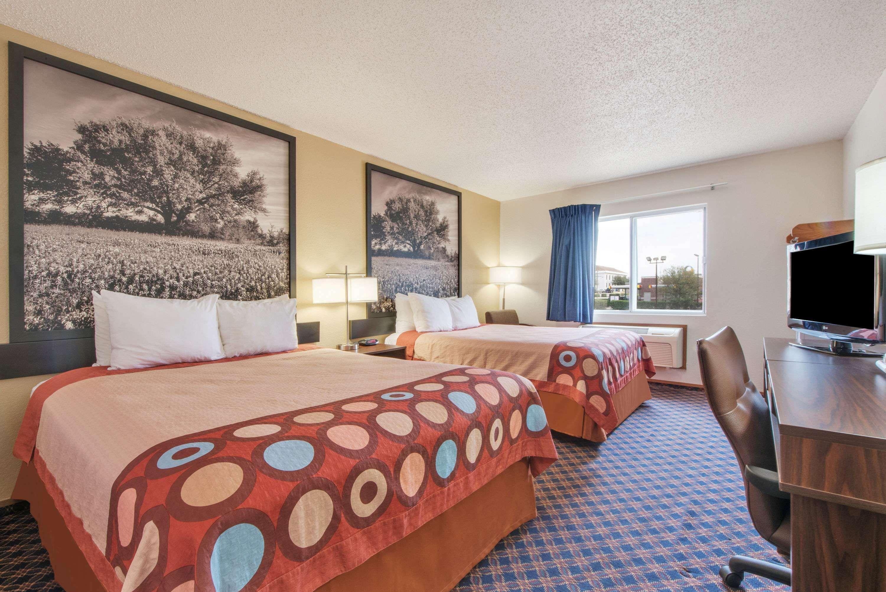 Super 8 By Wyndham 2* College Station