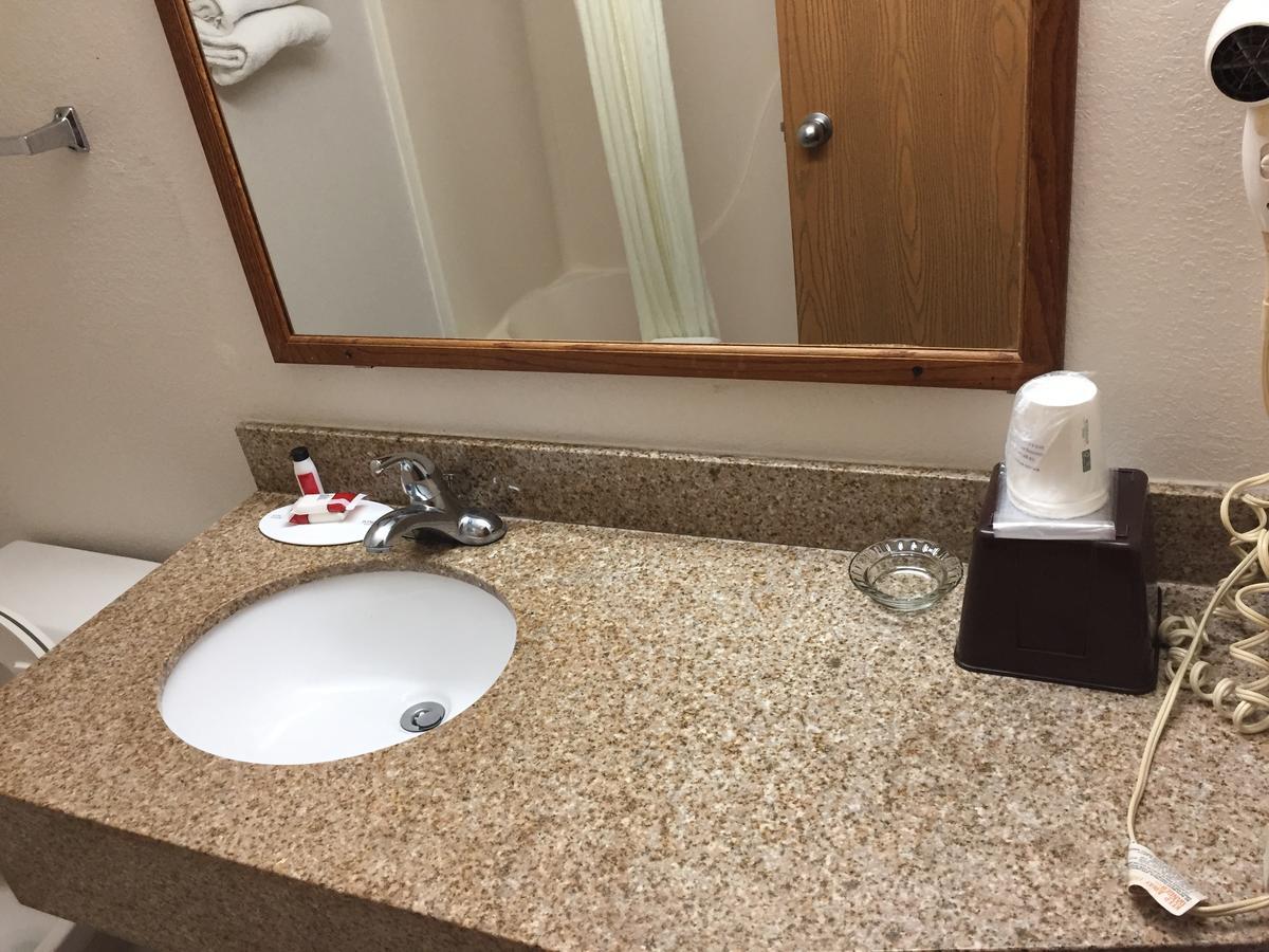 Hotel Super 8 By Wyndham College Station