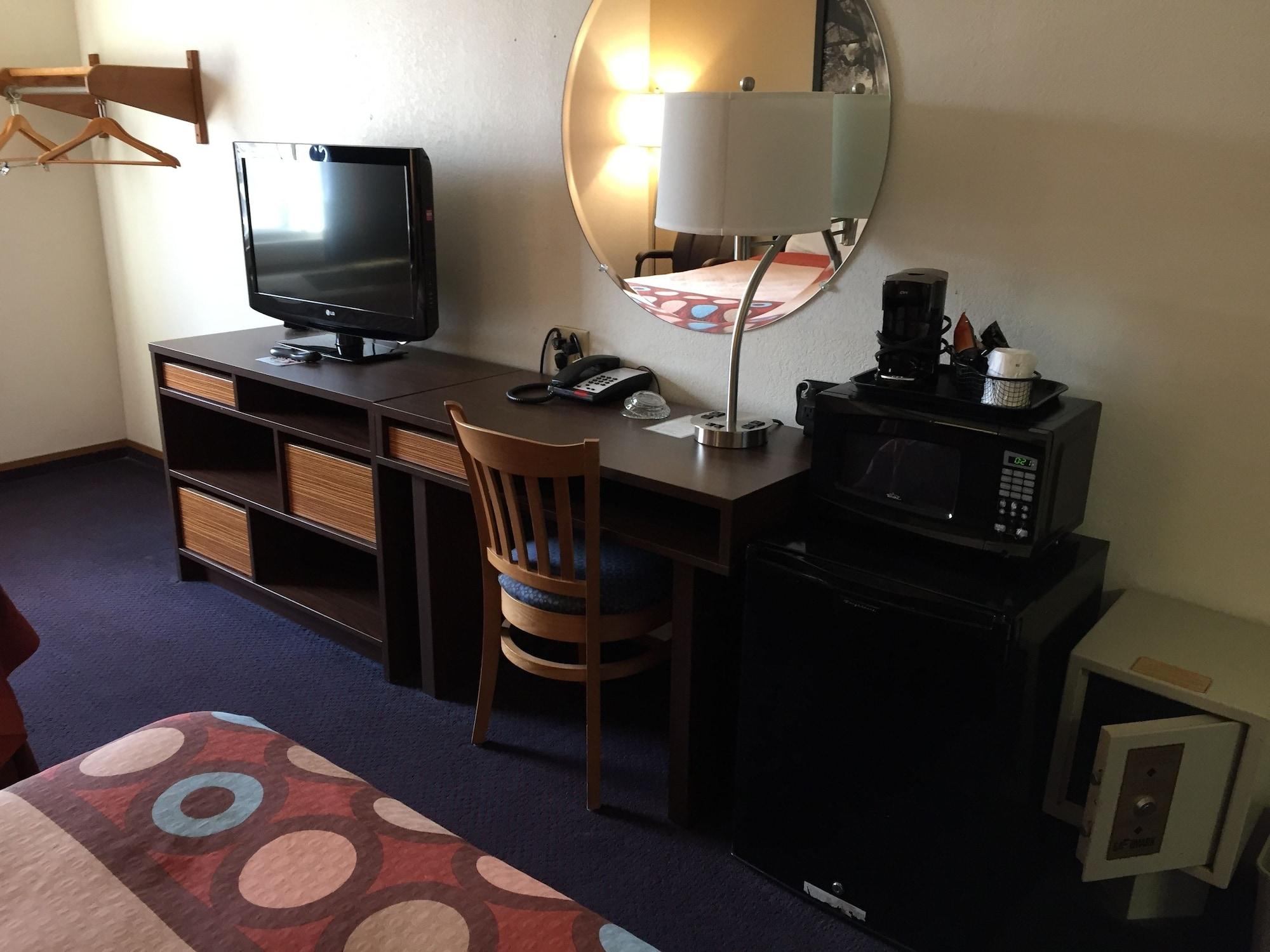 Super 8 By Wyndham 2*