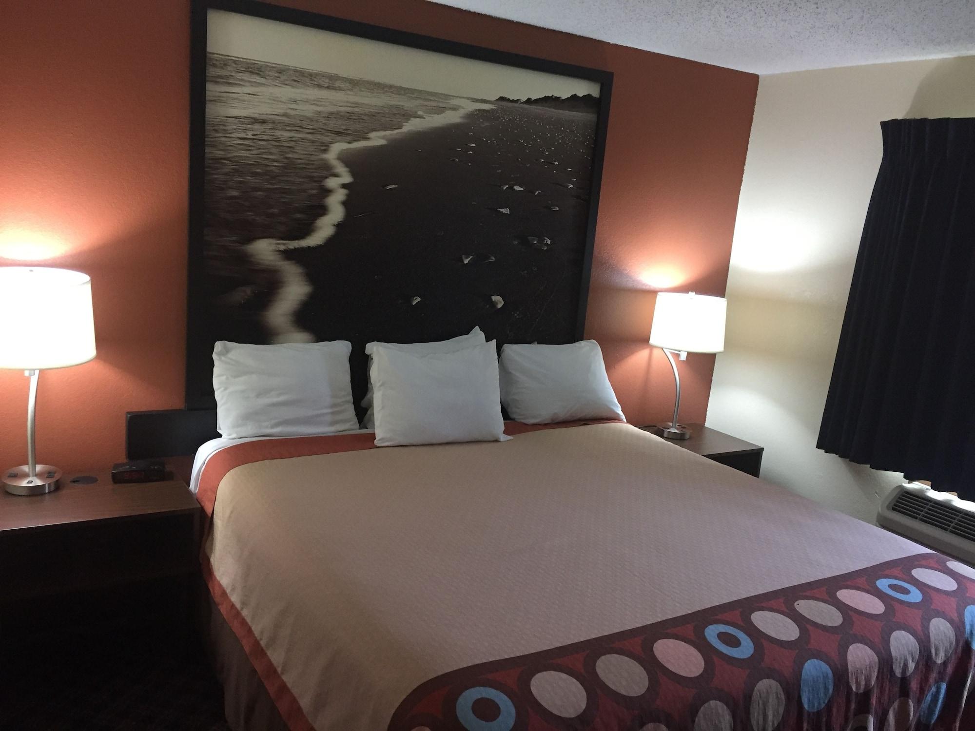 Super 8 By Wyndham Hotel College Station