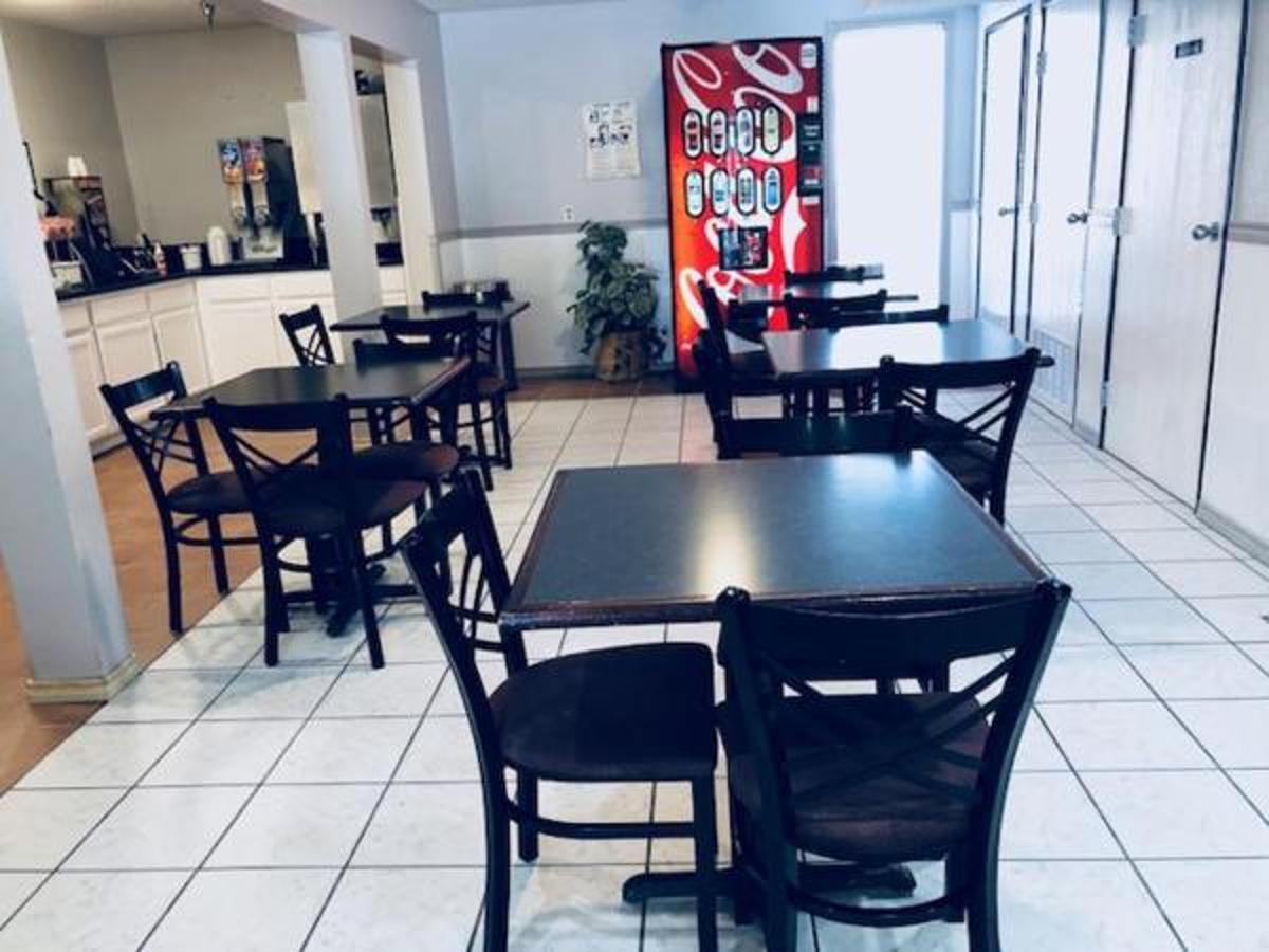 Super 8 By Wyndham 2* College Station